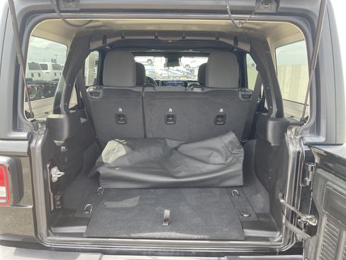Used 2024 Jeep Wrangler Unlimited Sport AWD/4WD image 15