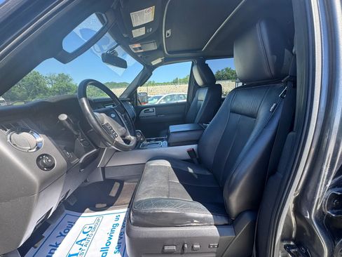 Used 2016 Ford Expedition Limited w/ Equipment Group 301A AWD/4WD image 18