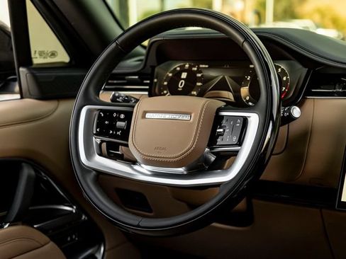 Certified 2024 Land Rover Range Rover Autobiography AWD/4WD image 19