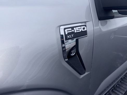 Used 2023 Ford F150 XLT image 3
