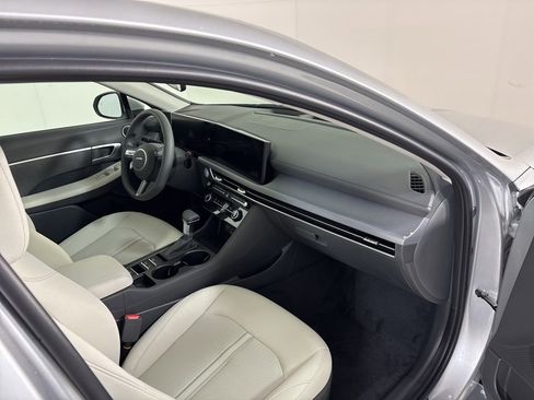 New 2025 Hyundai Sonata SE image 13