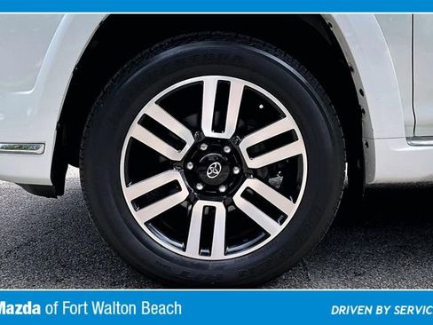 Used 2024 Toyota 4Runner Limited AWD/4WD image 33