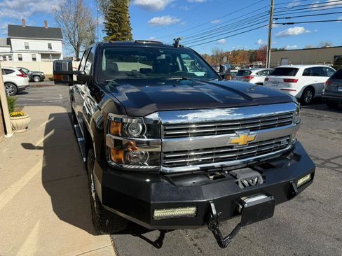 Used 2016 Chevrolet Silverado 2500 LTZ w/ LTZ Plus Package image 11