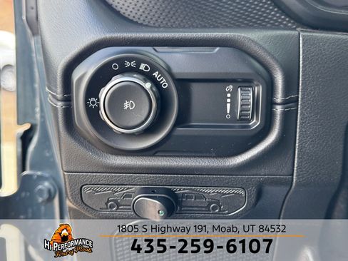 Used 2024 Jeep Wrangler Unlimited Rubicon AWD/4WD image 27