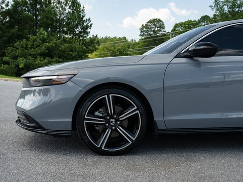 Used 2023 Honda Accord Sport image 4