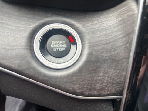 Used 2023 Jeep Grand Cherokee Limited image 20