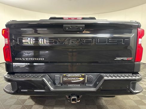 Used 2022 Chevrolet Silverado 1500 ZR2 w/ Technology Package AWD/4WD image 4