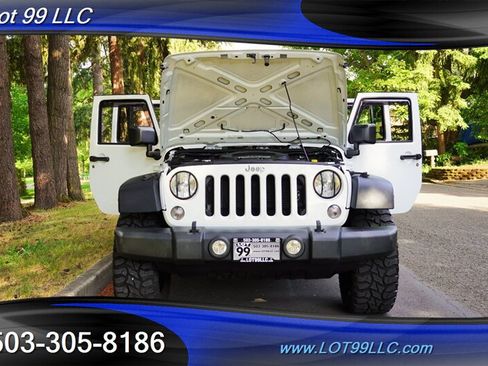 Used 2015 Jeep Wrangler Unlimited Sport w/ Quick Order Package 24S AWD/4WD image 32