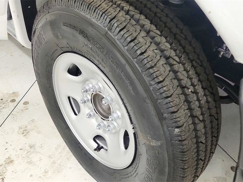 New 2025 Chevrolet Express 2500 image 29