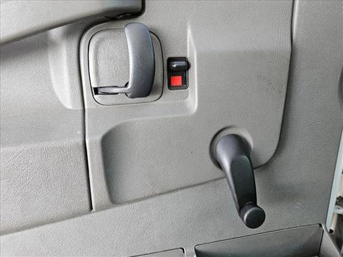 Used 2021 Chevrolet Express 3500 image 10