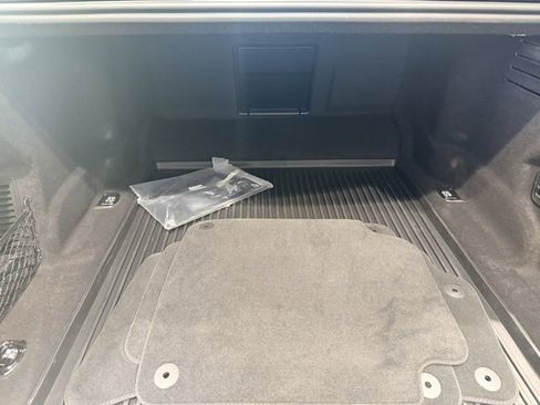 Used 2023 Audi S8 4.0T image 8