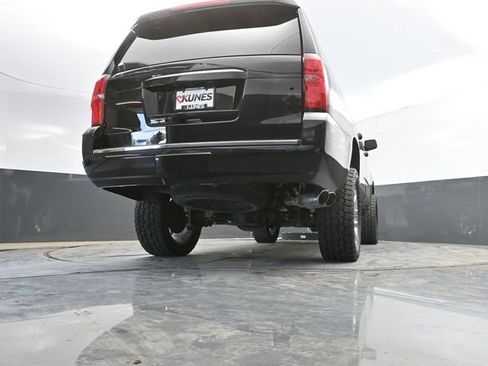 Used 2020 Chevrolet Suburban Premier AWD/4WD image 60