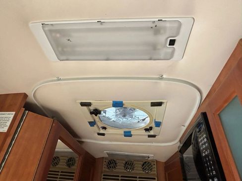 Used 2012 Chevrolet Express 2500 w/ Power Package image 33