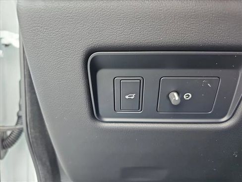 New 2026 Jaguar F-PACE R-Dynamic S image 25