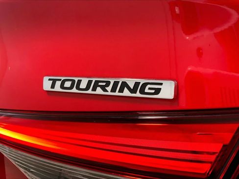 Used 2022 Honda Civic Touring image 9