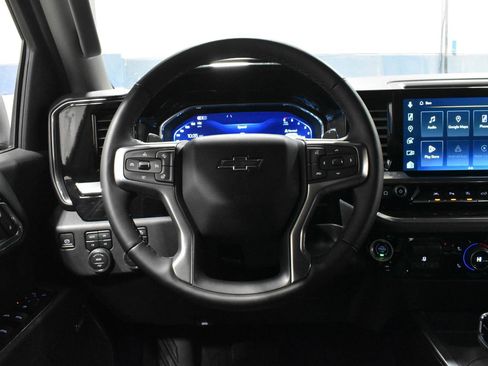 Used 2025 Chevrolet Silverado 1500 LT Trail Boss w/ Convenience Package II image 6