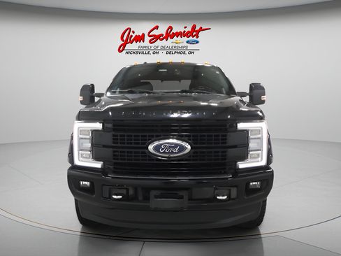 Used 2017 Ford F250 Platinum w/ Platinum Ultimate Package AWD/4WD image 3