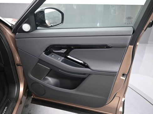 New 2026 Land Rover Range Rover Evoque Dynamic SE image 4