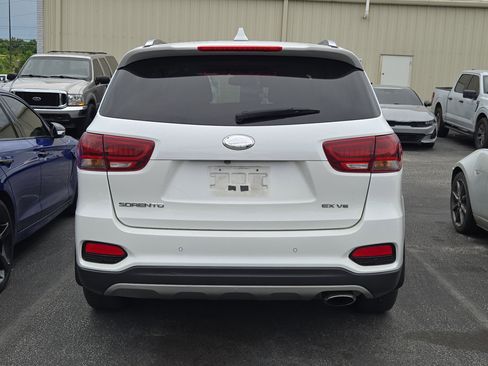 Used 2019 Kia Sorento EX w/ EX Touring Package FWD image 4