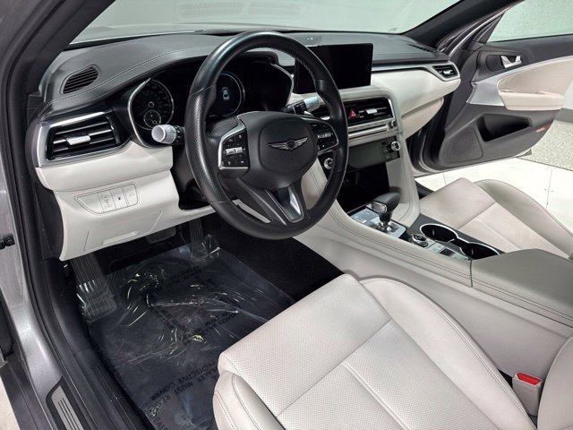 Used 2025 Genesis G70 2.5T RWD image 12