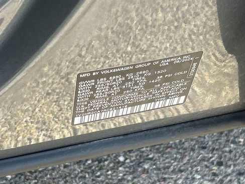 Used 2024 Volkswagen Atlas SE AWD/4WD image 29