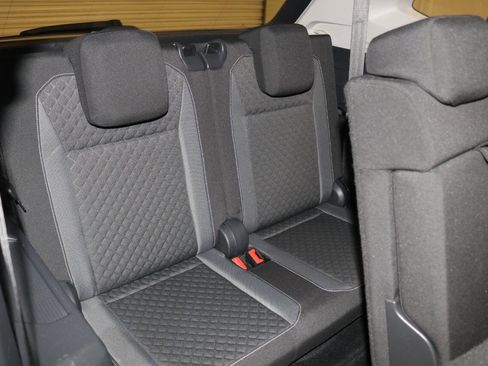 Used 2021 Volkswagen Tiguan S image 19