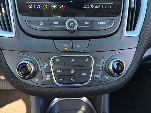 Used 2024 Chevrolet Malibu LT image 23