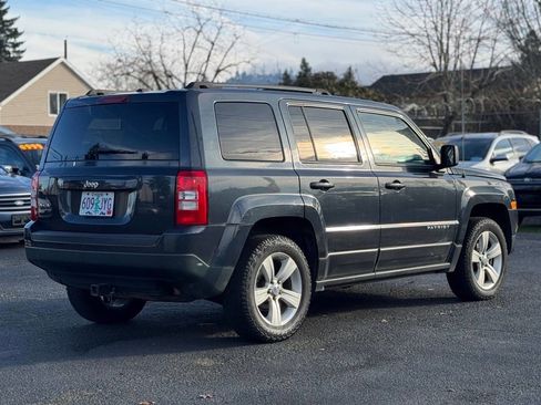 Used 2014 Jeep Patriot Sport w/ Power Value Group image 4