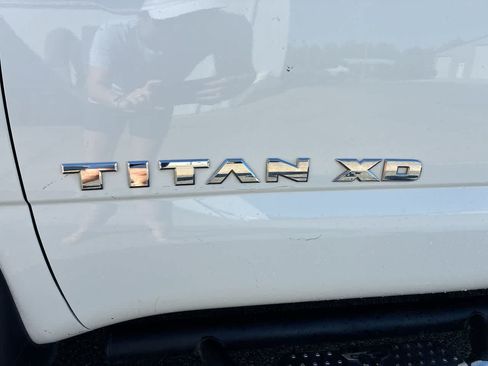 Used 2023 Nissan Titan SV w/ SV Convenience Package AWD/4WD image 29