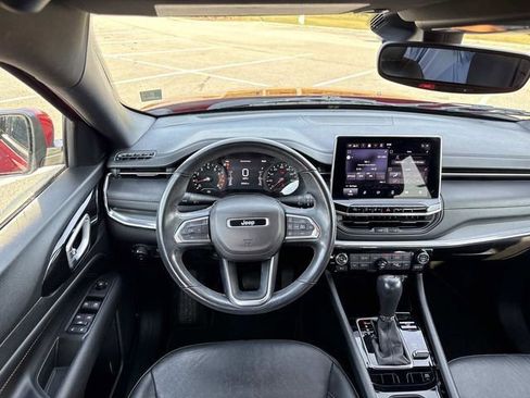 Used 2022 Jeep Compass Limited image 14