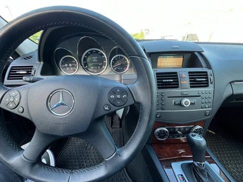Used 2011 Mercedes-Benz C 300 4MATIC Sedan image 22