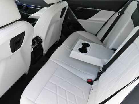 Certified 2024 BMW i5 M60 AWD/4WD image 13