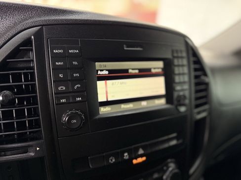 Used 2018 Mercedes-Benz Metris w/ Blind Spot Assist Package image 38