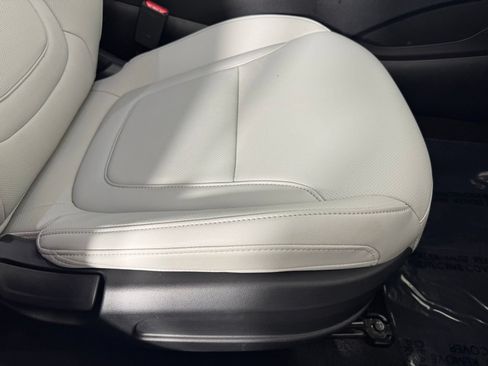 Used 2025 Hyundai Santa Cruz SEL FWD image 34