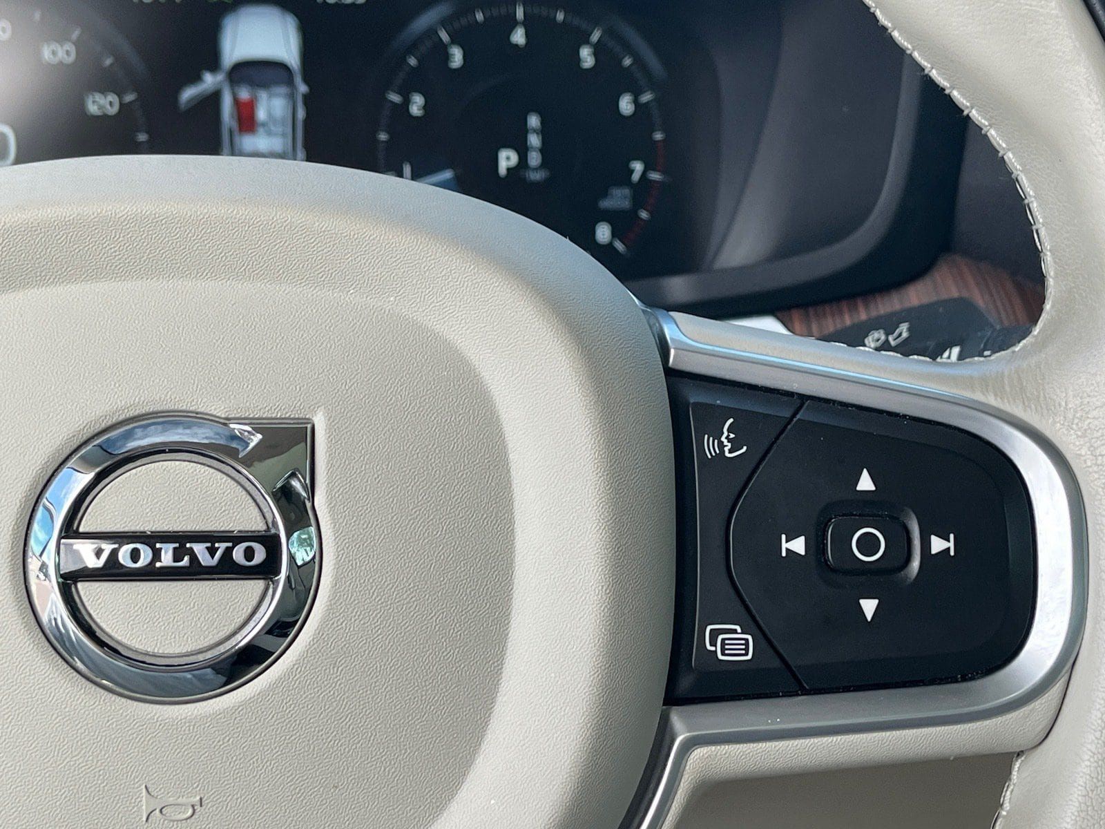 Used 2022 Volvo S60 B5 Momentum w/ Premium Package FWD image 20