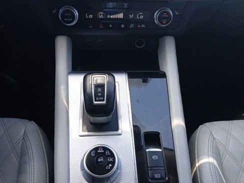 Used 2024 Mitsubishi Outlander SEL FWD image 21