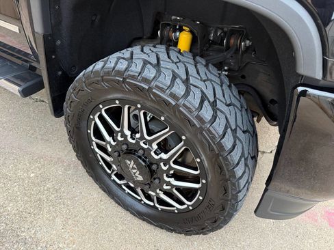 Used 2015 GMC Sierra 3500 Denali w/ Duramax Plus Package image 35