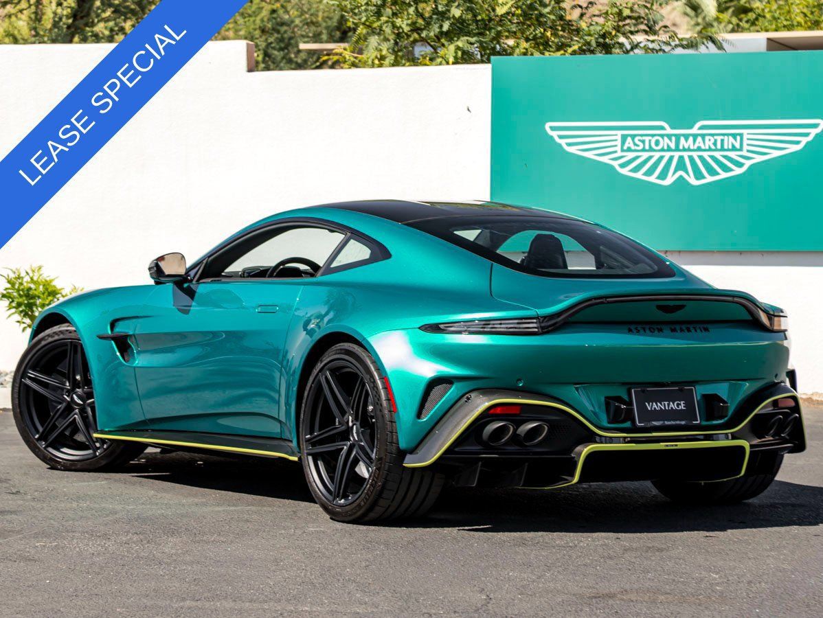 Used 2025 Aston Martin V8 Vantage Coupe RWD image 2