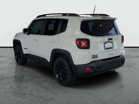 Used 2020 Jeep Renegade Altitude AWD/4WD image 3