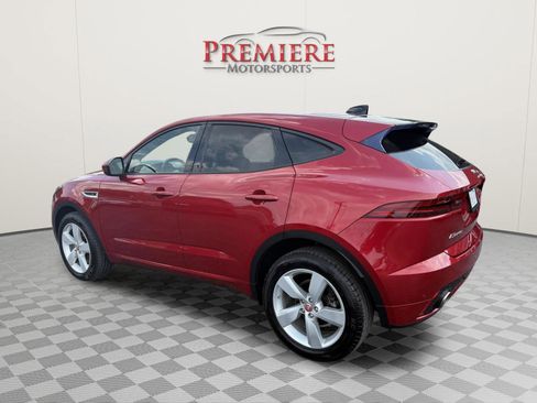 Used 2019 Jaguar E-PACE R-Dynamic SE image 4