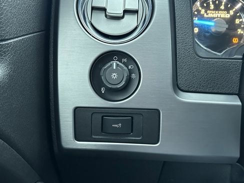 Used 2014 Ford F150 Limited image 25