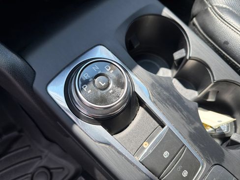 Used 2022 Ford Escape SEL FWD image 25