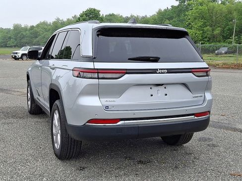 Used 2022 Jeep Grand Cherokee Limited AWD/4WD image 9