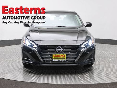 Used 2024 Nissan Altima 2.5 SL AWD/4WD image 2