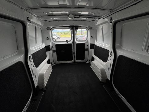 Used 2021 Nissan NV200 SV w/ Back Door Glass Package image 10