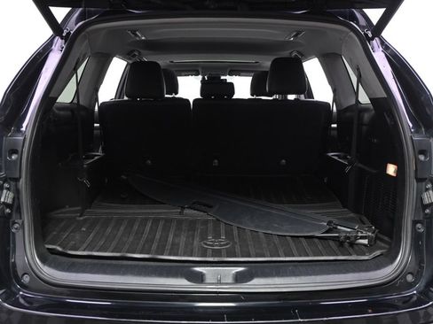 Used 2017 Toyota Highlander XLE AWD/4WD image 19