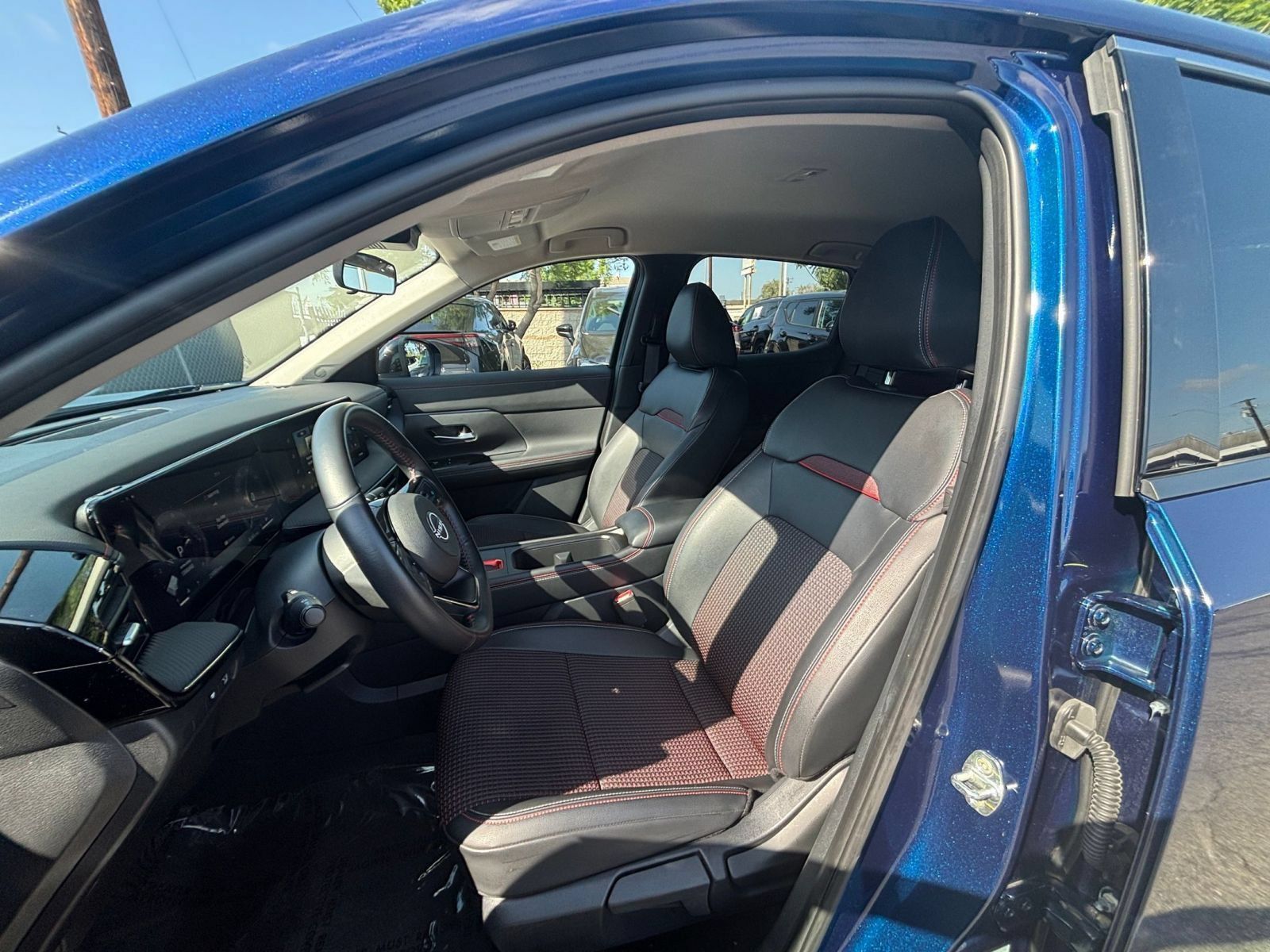 Used 2026 Nissan Kicks SR FWD image 27