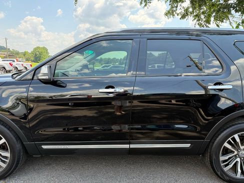 Used 2016 Ford Explorer Platinum AWD/4WD image 43
