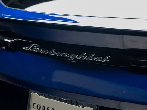 Used 2019 Lamborghini Urus AWD/4WD image 14