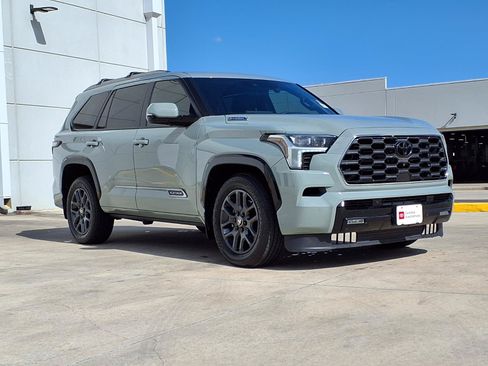 Certified 2025 Toyota Sequoia Platinum AWD/4WD image 3